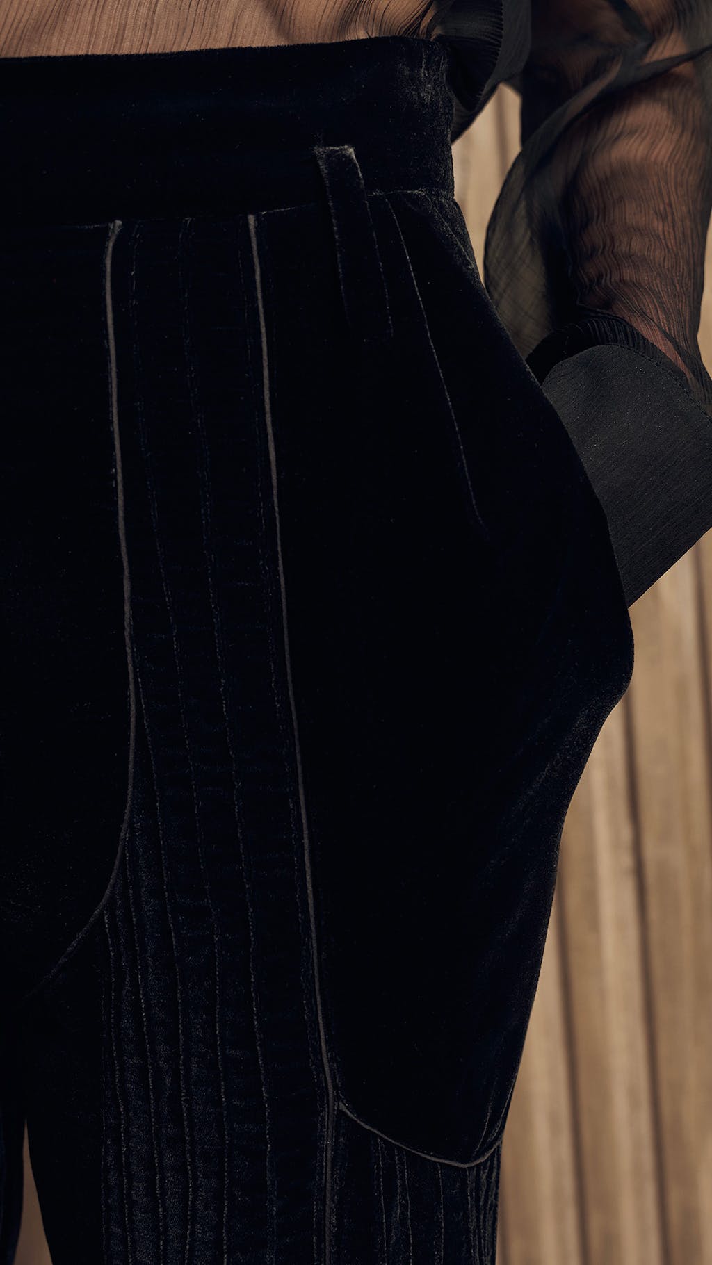 LE CASHE-CASHE EDIT CARGO PANTS IN VELVET